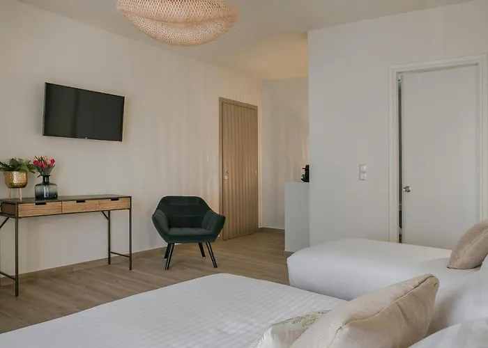 Socrates Otel 2*