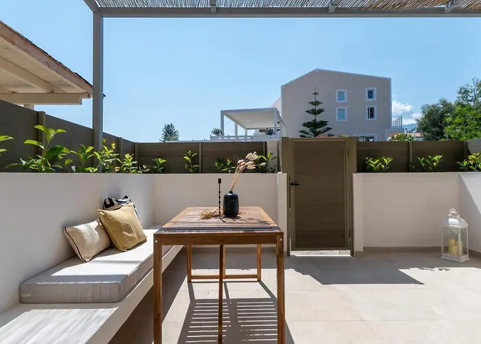 Socrates Otel